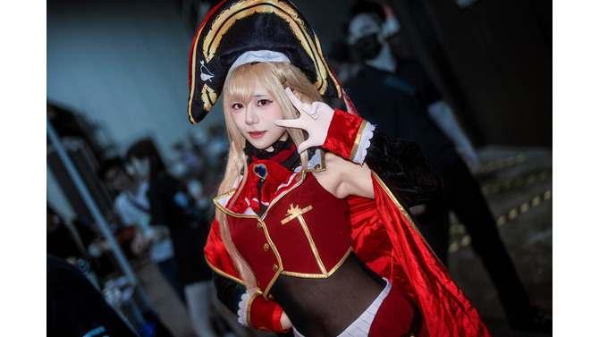 喜多川海夢（「ホロライブ」宝鐘マリンコラボ）「その着せ替え人形は恋をする」／namyau藍幽（Instagram：blue_yau2.0）