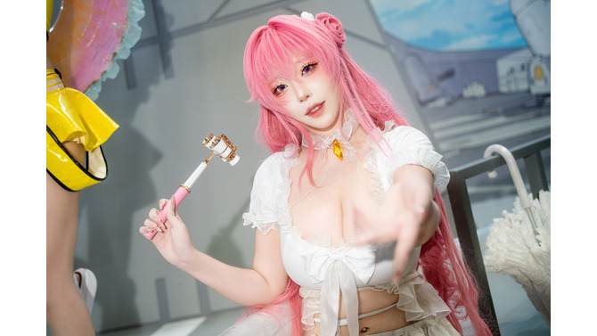 ドロシー『勝利の女神:NIKKE』／tako（X：@Takomayuyi）