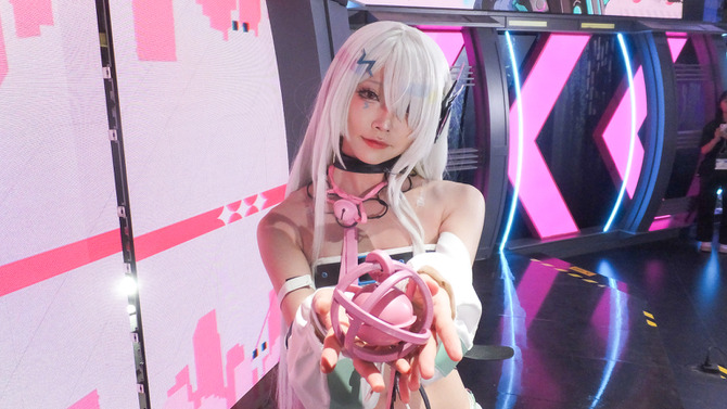 『チェイシング・カレイドライダー』リアルライダーと濃密距離感、しかもご褒美まで!? 試遊からリアルまでこのブースはアツい！【TGS2025】