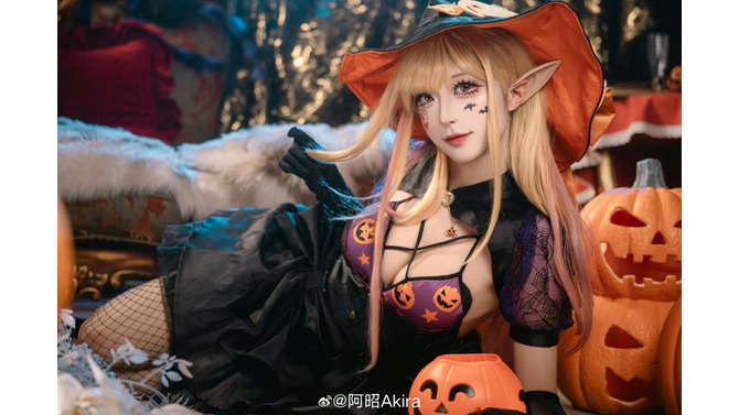 喜多川海夢「その着せ替え人形は恋をする」／阿昭Akira（Weibo：@阿昭Akira）