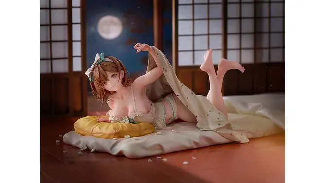 「ライザ」にこんな格好させて大丈夫なんですか？！『アズレン』コラボ衣装フィギュアが予約開始―しかも掛布団は取り外せる