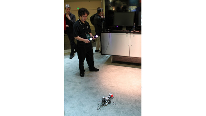 【GDC2011】SCEブースでは「Move.me」でラジコンを動かすデモが 