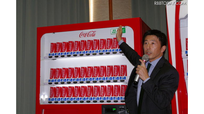 今冬の節電対策について説明する日本コカ・コーラベンディング事業部ベンディング事業戦略グループマネージャー 花井誠司氏