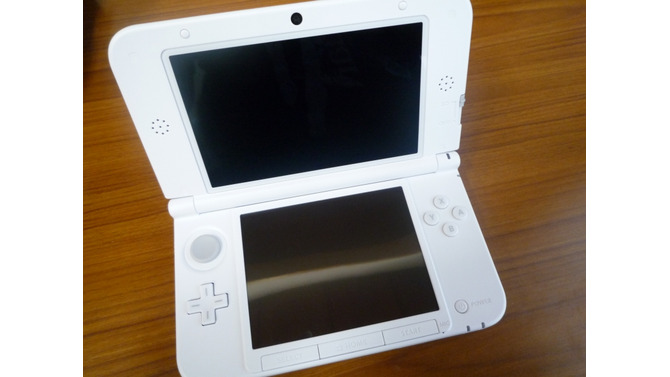 ニンテンドー3DS LLを早速開封してみた