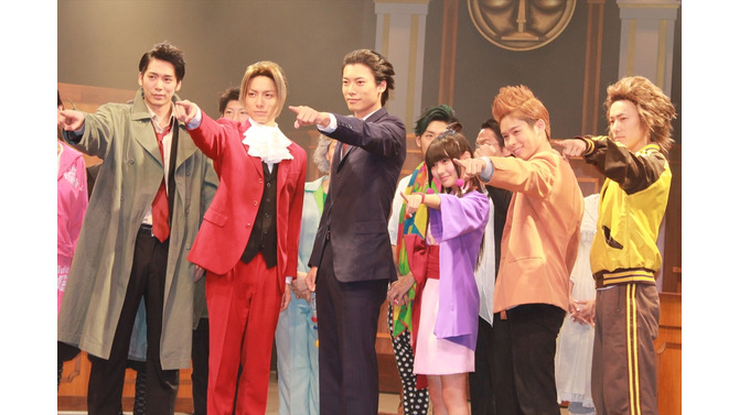 事件の影には矢張とオバチャン？！トノサマンによる大立ち回りや法廷バトルも披露された舞台「逆転裁判 ～逆転のスポットライト～」ゲネプロ公演