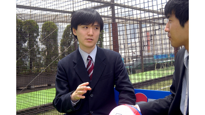 インサイド編集長、フットサルを知る―『日本フットサルリーグ公認 みんなのDSフットサル』(前編)