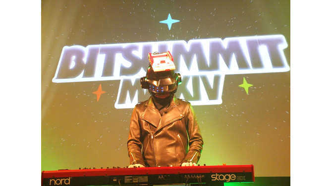 【BitSummit 14】昨年に引き続き一番の盛り上がり！サカモト教授のライブ・パフォーマンス