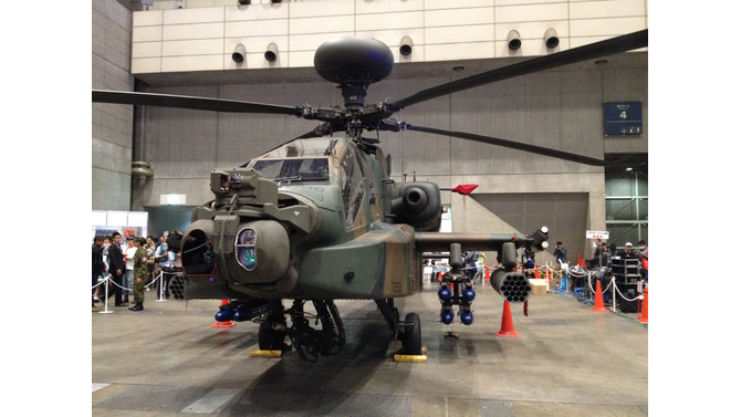 【ニコニコ超会議3】幕張に舞い降りた「空飛ぶ戦車」、AH-64D アパッチ・ロングボウ