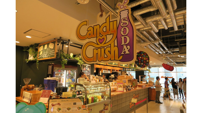 丸の内KITTEに『キャンディークラッシュソーダ』のコラボカフェがオープン