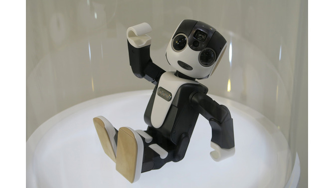 シャープの電話できるロボット「RoBoHon」