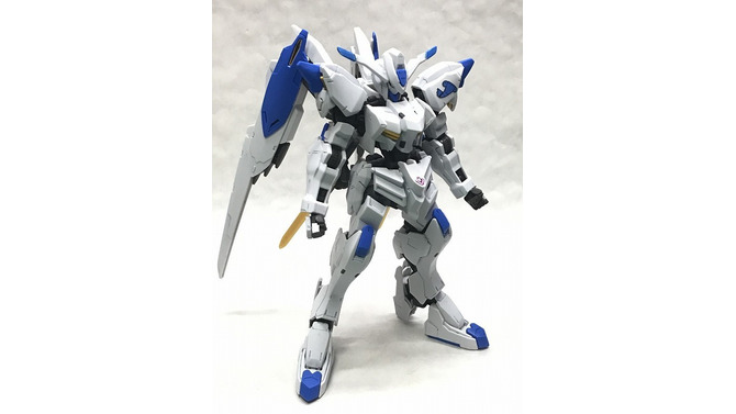 【日々気まぐレポ】第191回 ギャラルホルンの象徴「HG ガンダムバエル」を神々しく組み立ててみた