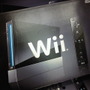 新色Wii(クロ)のパッケージがショップ店頭に並び始める