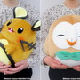 『ポケモン』デデンネ、モクローの「ぽてはぐクッション」発売決定!思わず抱きしめたくなるサイズ感