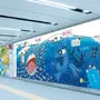 渋谷駅でポケモンの生態を学べる…!? 「ポケモン生態図鑑 マチカドミュージアムinシブヤ」8月3日まで掲出―ポケモンの体温や群れ、なわばりが解説の特大パノラマ