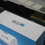 Wii Uの箱と比べるとその大きさは一目瞭然