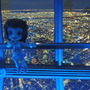 夜景をバックに