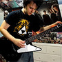 『Pong』から『DARK SOULS II』まで、メタルなギターで奏でるゲーム名曲メドレー！