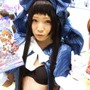 【レポート】「コミケ89」企業ブースのコスプレイヤー写真を一挙130枚！胸元の空いたコスプレイヤーも