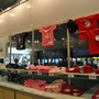 【E3 2009】Tシャツ、バッグ、ボールペン・・・E3グッズ販売中