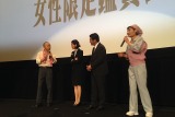 市川実日子もガッツポーズ！　「シン・ゴジラ」女性限定鑑賞会議