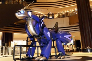 伝説のポケモン「ミライドン」を、トヨタの技術力で再現！実際に乗れるほぼ1/1スケール、開発用の立体資料も激写【レポート】 画像