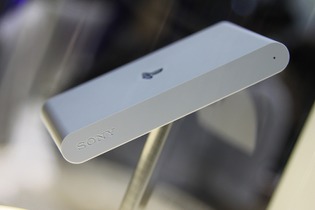 【東京ゲームショウ2013】SONYのロゴが輝く、PS Vita TV本体 画像