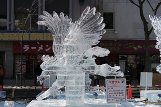 これは美しい！「ICE WORLD 2015」繁華街すすきのの街を彩る氷像たちを一挙紹介 画像