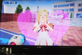 【TGS2017】美少女たちを迎え撃て！ 360度あらゆる方向からの“告白”に立ち向かう『ぎゃる☆がん2』を回転しつつプレイ 画像