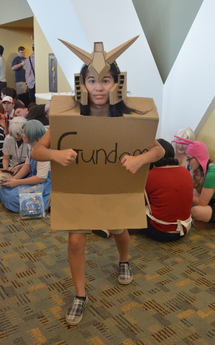 ダンボールガンダムのコスプレ「俺がガンダムだ！」
