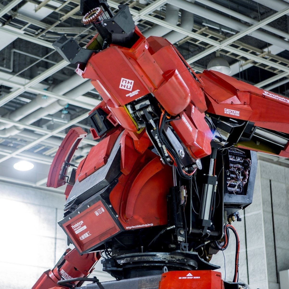 1億00万円の巨大ロボット クラタス Amazonに入荷するも 数時間で 在庫切れ に インサイド