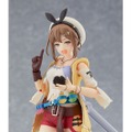 太もものボリューム感まで再現！ライザ「figma」が予約受付中ー上着も脱げる、こだわり仕様