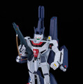 初代「マクロス」劇場版より、主人公・一条輝が搭乗する「VF-1Sストライクバルキリー」1/72スケールプラモデル化！同スケールの「リン・ミンメイ」も付属