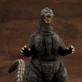 「ゴジラVSビオランテ」より「ゴジラ(1989)」が新プラモシリーズで立体化！頭部パーツ専用台座で単体ディスプレイも可能