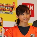吉木りさ、「ドラゴンボール」の武道着姿を披露・・・カードゲーム発表会で