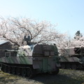 桜に車両に小火器の多数！陸上自衛隊土浦駐屯地をフォトレポート