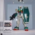 【G-STAR 2014】ガンダムをグフやユニコーン風にアレンジ！「RX-78-2」が36体立ち並ぶガンプラコーナーが熱い