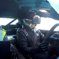 VRヘルメットを被って実際の車を運転してみた