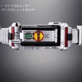 大人の変身ベルト「仮面ライダー555」登場、ワイヤレス通信で発光・音声演出が実現