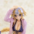 「ジャンヌ・ダルク 水着Ver.」12,800円（税抜）（C）TYPE-MOON （C）2016 Marvelous Inc.