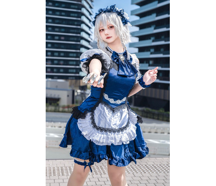 コスプレ】青い空に透き通る白い肌…メイド長「十六夜咲夜」が美し