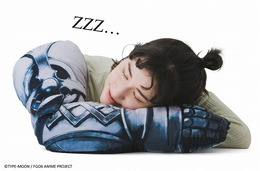 『FGO』これであなたもベディヴィエール!実際に装着可能な「アガートラム腕枕クッション」が発売