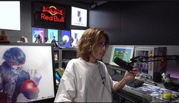 SHAKAが超豪華なゲーム配信部屋を自宅に作成!マルチアングルシステムやRed Bullから贈られた世界にひとつのシューズなどをお披露目