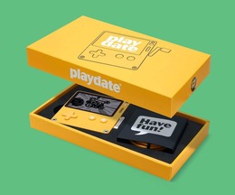 クランク付き携帯ゲーム機「Playdate」40万ドル分が行方不明に―GDCの講演にて発表、荷物が“倉庫ではなく建設現場”に配送された痕跡も?