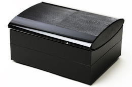 究極のキャラ弁にふさわしいPS3型のお重箱が完成