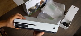 Xbox One S本体の開封映像到着―4K出力はアップデートで対応?