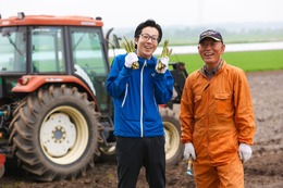 【特集】『エグリア』の精霊を喚び出すために北海道で朝採れアスパラを収穫してきた