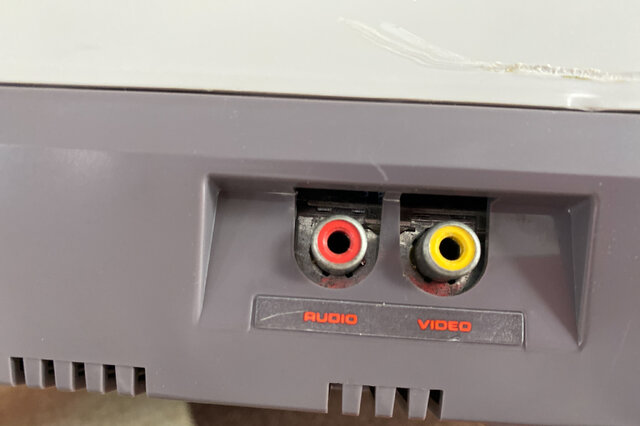 国内ではほとんど情報が無い海外版ファミコン「NES」の不思議な世界 ...