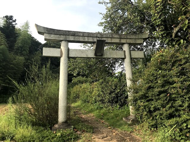 『Ghost of Tsushima』に影響されて近所の稲荷神社に行ったら意外に冒険気分が味わえた！