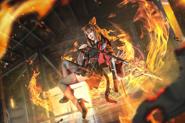 『アークナイツ』スカイフレア／モデル：箱ネコ、撮影：乃木章、レタッチ：冥音