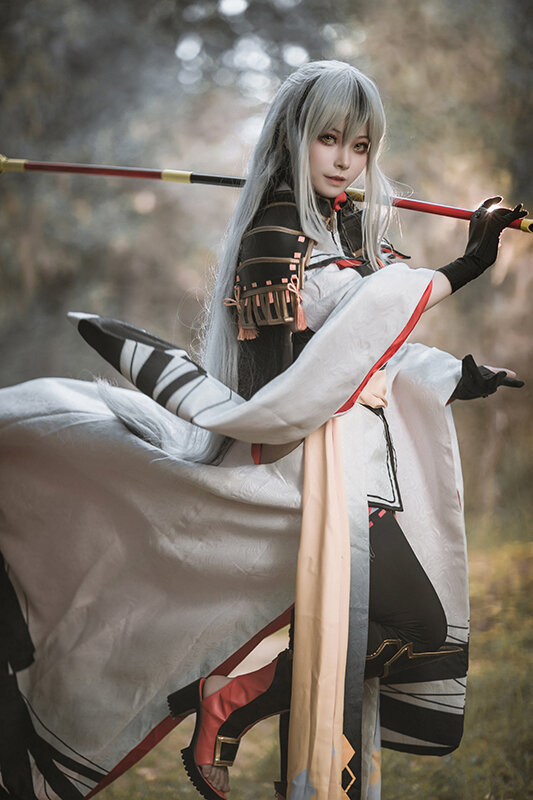 コスプレ Fgo は任せて 中国美女レイヤー 盒盒の凛々しく美しい長尾景虎が圧巻の存在感を放つ 写真28枚 インサイド